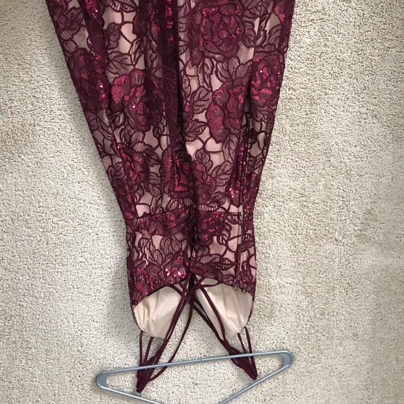 Lace trimmed dress - Picture 3 of 4